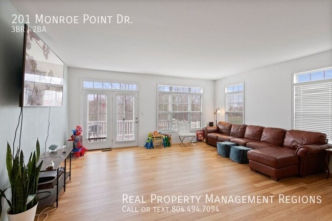 Building Photo - 201 Monroe Point Dr