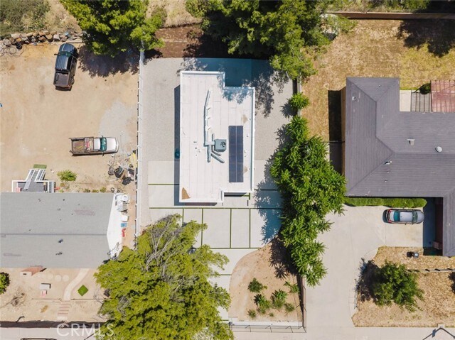 Building Photo - 17846 Rinaldi St