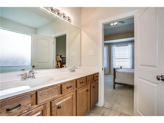 Building Photo - 5720 Pebble Ridge Dr
