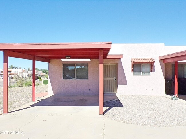 Primary Photo - 4251 Plaza Oro Loma