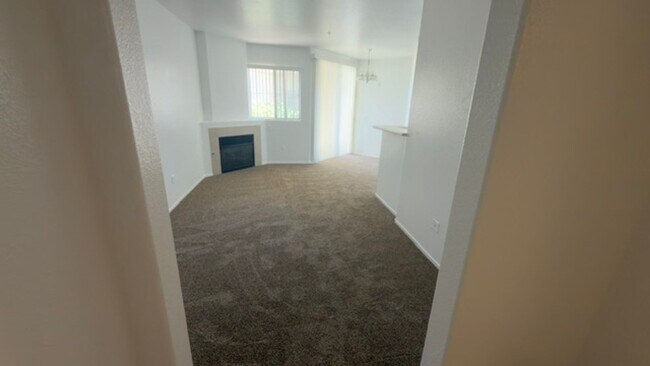 Building Photo - 7115 S Durango Dr