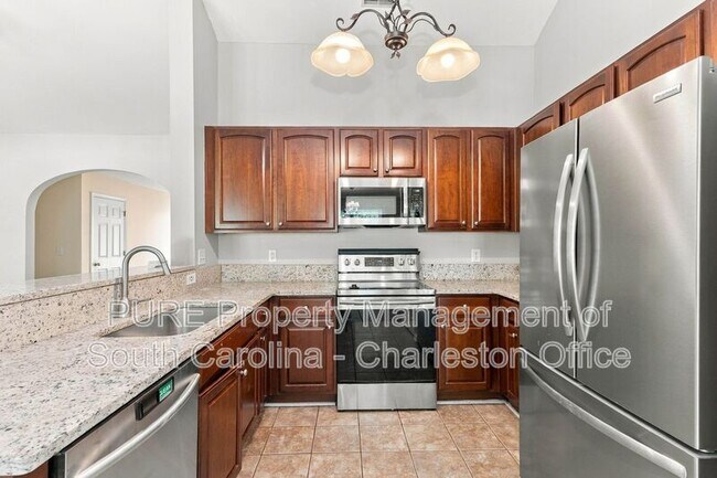 Building Photo - 1322 Palm Cove Dr
