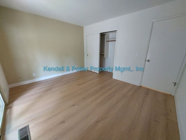 Building Photo - Spacious and Bright 3BR 2BA Seacliff Home - Close to the Beach!