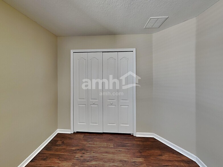 Building Photo - 366 Cabana View Way