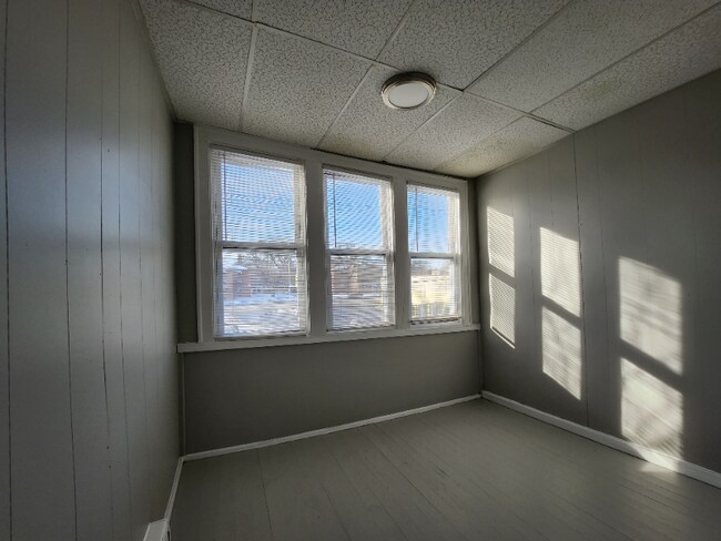 Building Photo - 8348 S Maryland Ave