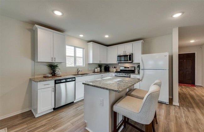 Building Photo - 1808 Indian Grass Dr