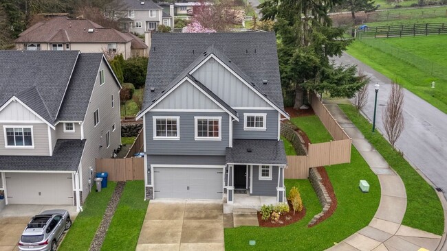 Building Photo - 4Bd/3.5Ba Covington House