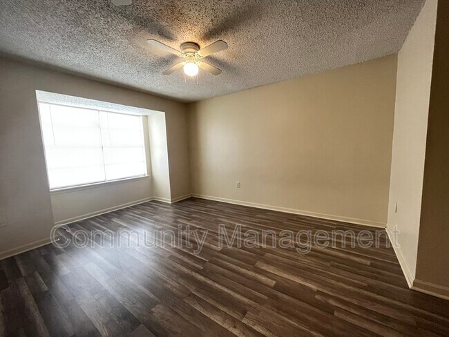 Building Photo - 5137 Weston