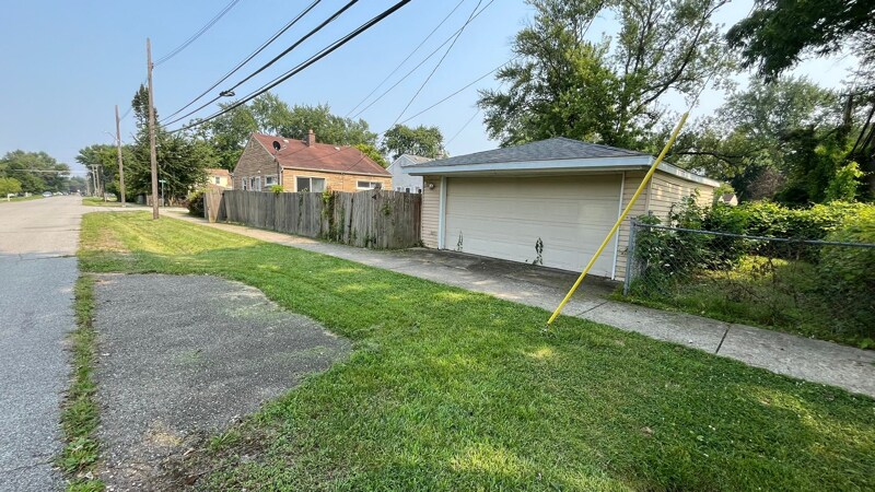 Building Photo - 11755 Berwyn Ave