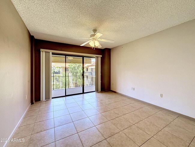 Building Photo - 10330 W Thunderbird Blvd