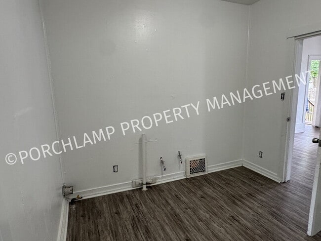 Building Photo - 283 E Grand Ave