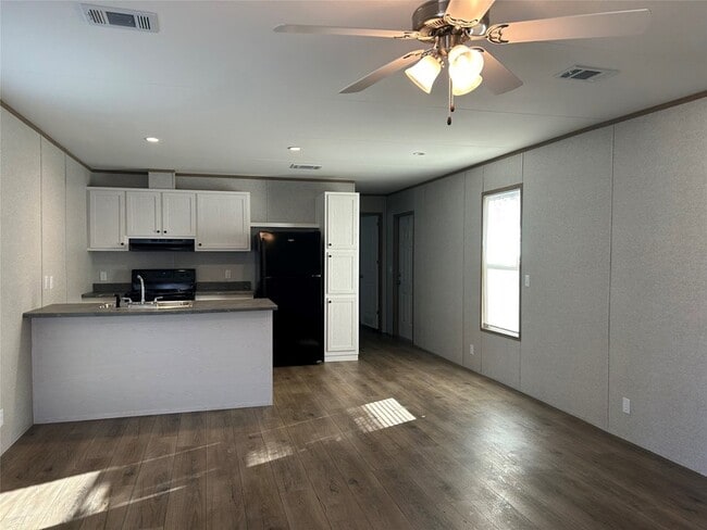 Building Photo - 7699 Peden Rd