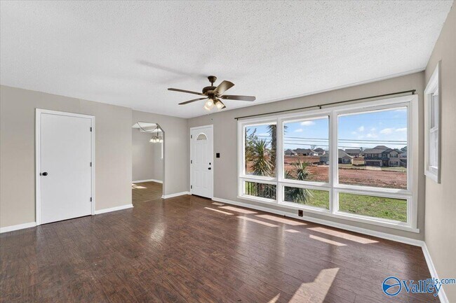 Building Photo - 372 Clutts Rd