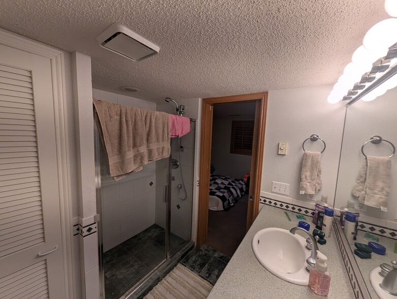bathroom - 924 Dartmouth Pl SE