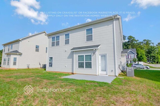 Building Photo - 920 Lakemont Dr