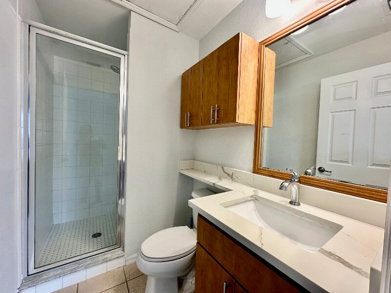 Building Photo - 9077 Gervais Cir