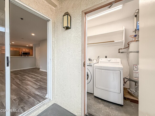 Building Photo - 5744 Oak Bend Ln