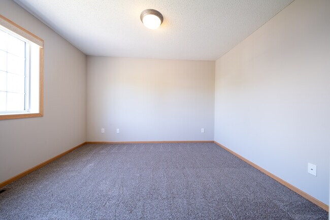 Building Photo - 6642 Pine Crest Trail S