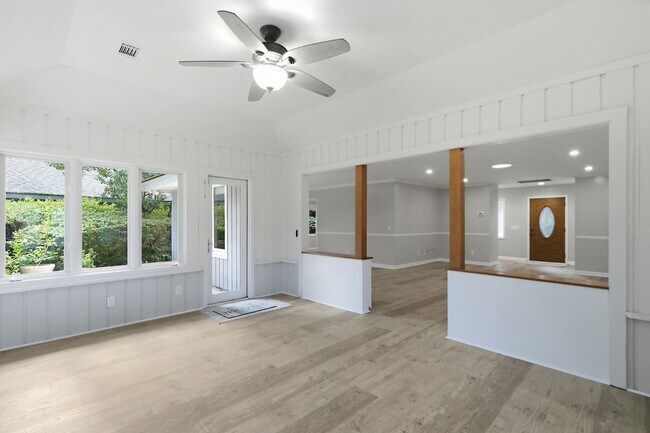 Building Photo - 2 Wood Thrush Ct