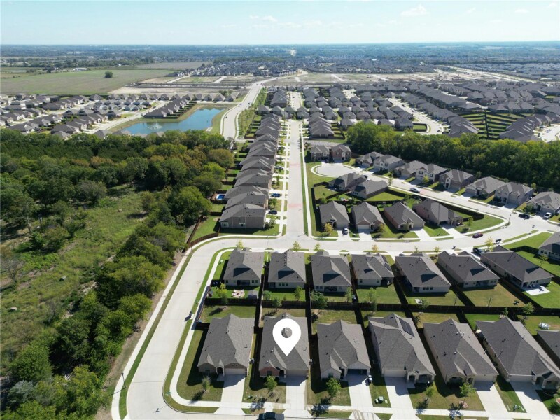 Building Photo - 8500 Gray Squirrel Ln.