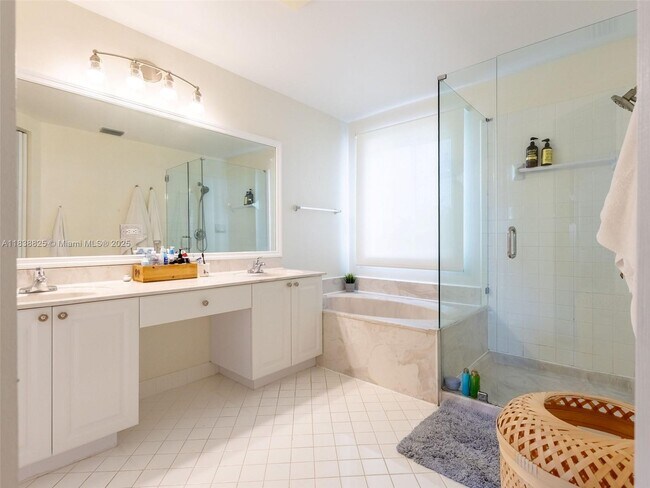Building Photo - 1640 Sandpiper Cir