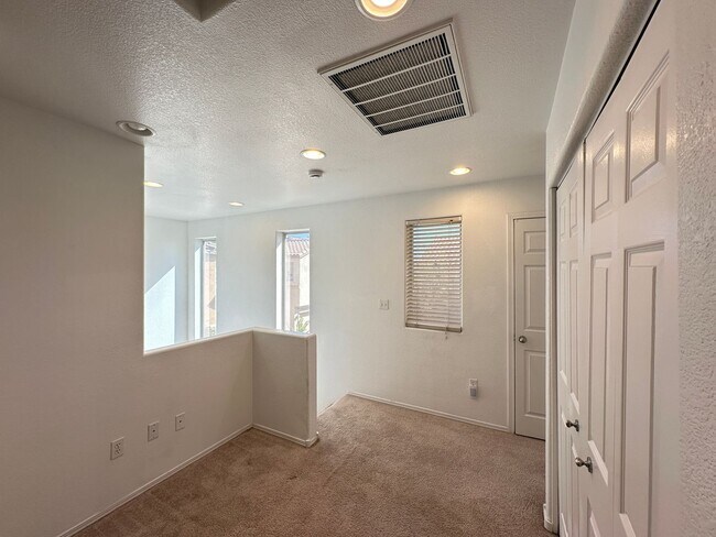 Building Photo - Lone Mountain Terraces