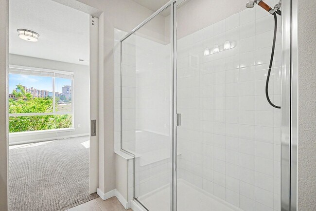 Building Photo - Updated 2 Bed / 2 Bath Corner Condo in Parker – Ground Level Convenience!