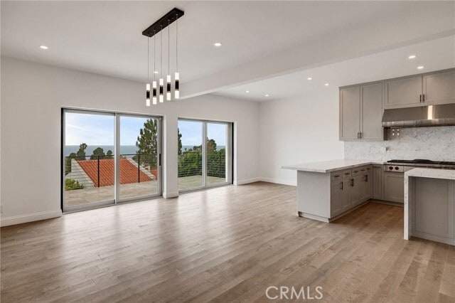 Building Photo - 1253 Vía Landeta