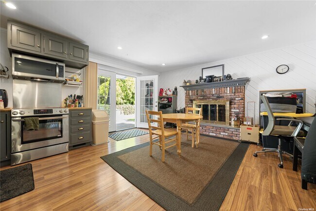 Building Photo - 1 Andrew Ct