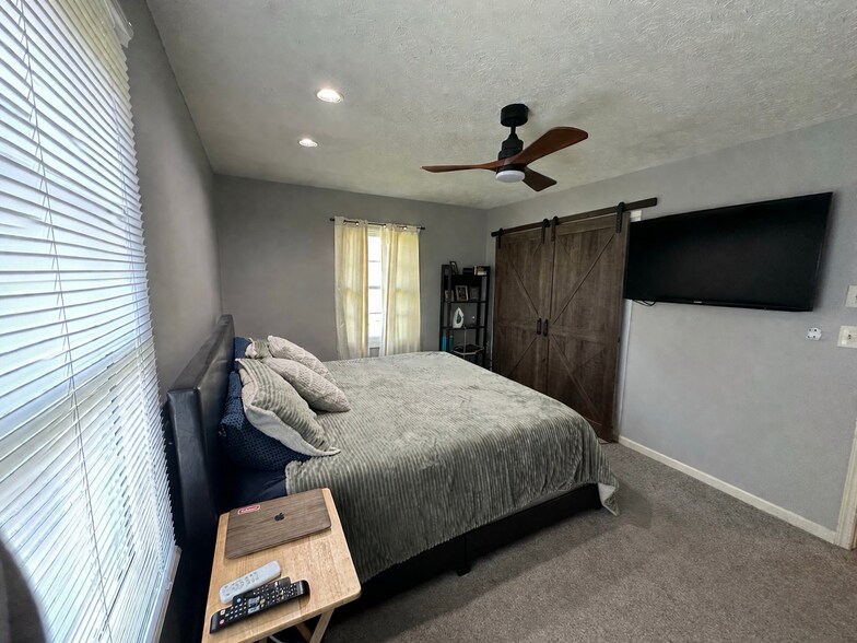 Building Photo - 3077 Laura Ln