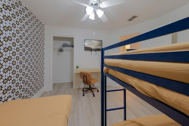 Building Photo - 1775 Harbor Rd