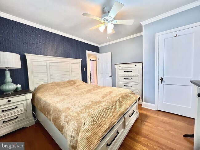 Building Photo - 303 Willow Ave