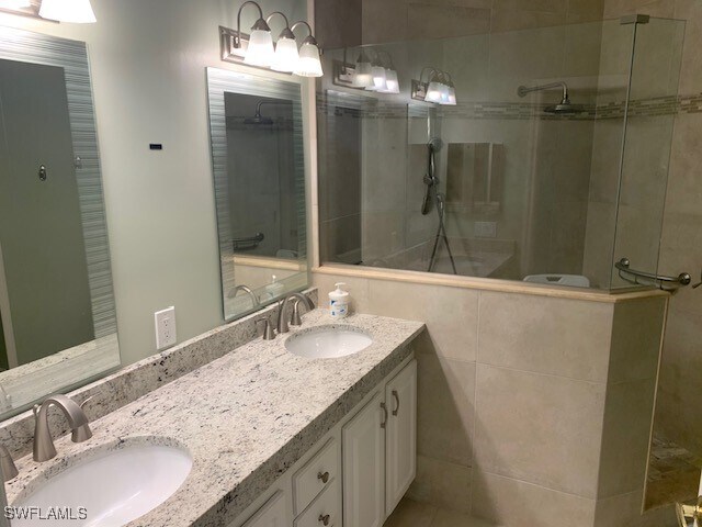 Building Photo - 14560 Grande Cay Cir