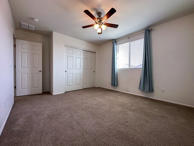 Building Photo - 4057 E Nunneley Rd