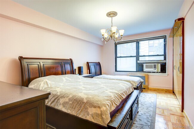 Building Photo - 98-10-9864 64th Ave