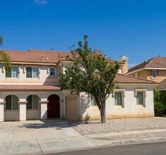 Building Photo - Beautifully Updated 5 Bedroom House with 3 Car Garage For Rent