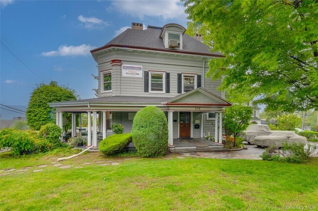 Building Photo - 579 Broadway