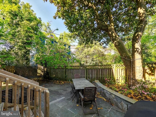 Building Photo - 5534 Nevada Ave NW