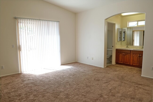 Building Photo - 52905 Avenida Rubio