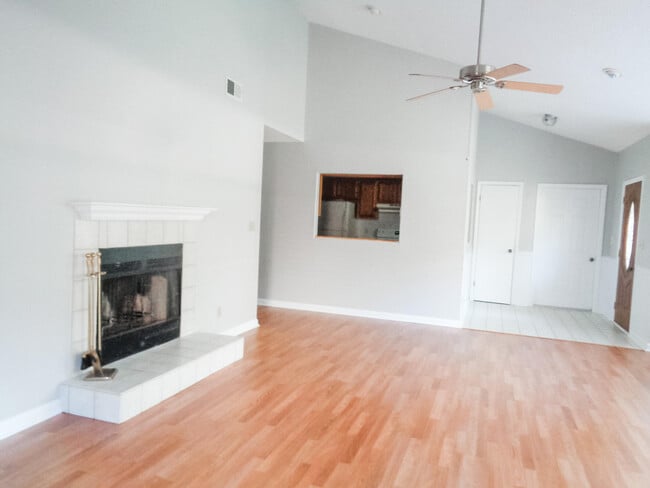 Building Photo - 228 Louisiana Ave