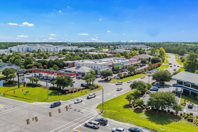 Building Photo - 3BR Townhome Carolina Forest – GREAT PRICE - Community Pool/Lake View