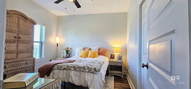 Building Photo - Single Family Home For Rent