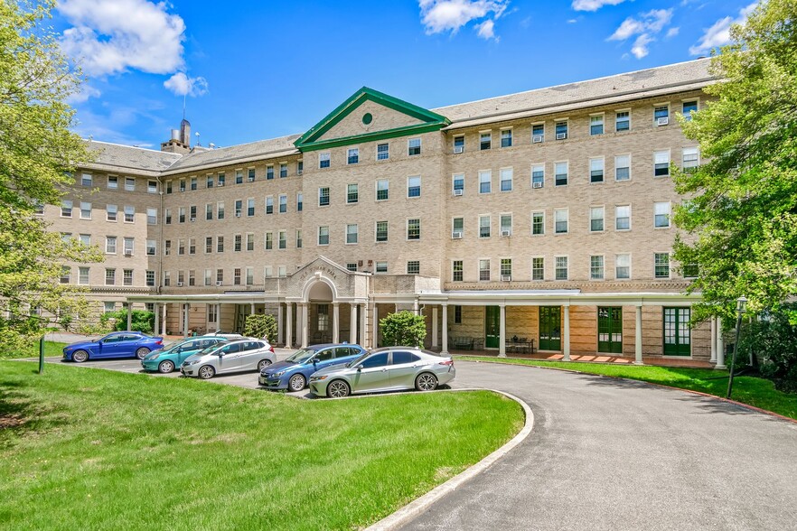 Interior Photo - Wyman Park