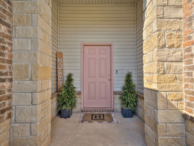 Building Photo - 313 Foxtrot Ter