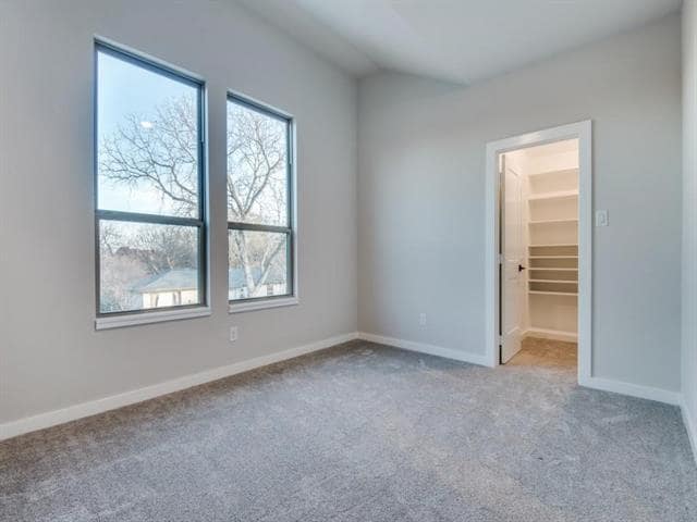 Building Photo - 119 W Park Dr
