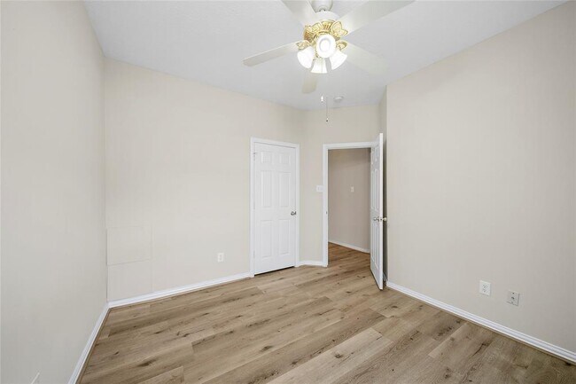 Building Photo - 3106 Rainbow Ct
