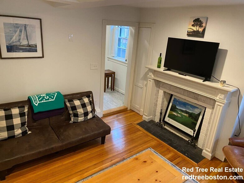 Building Photo - 49 Grove St