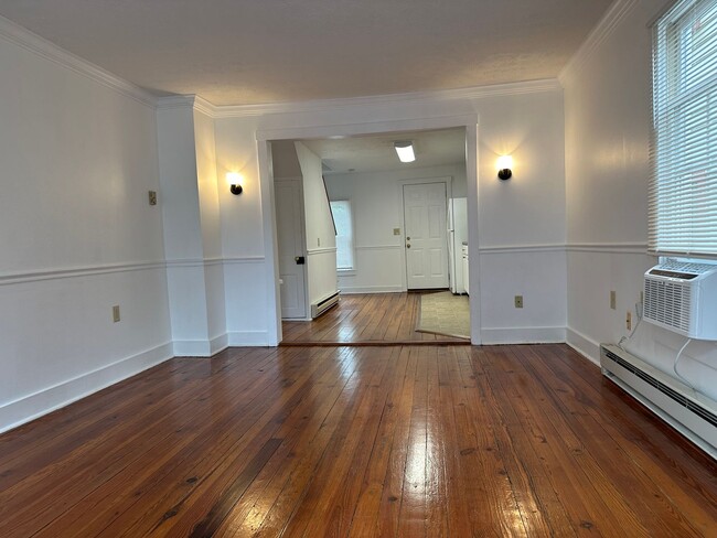 Building Photo - 115 W Germain St