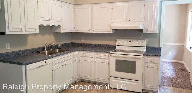 Building Photo - 4 br, 2.5 bath House - 4205 Pickwick Drive