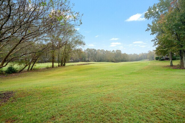 Building Photo - 3 Bedroom, 2.5 Bath Condo on the Pebble Creek Golf Course
